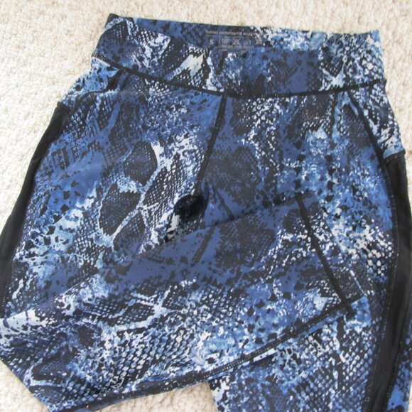 Human Performance Engineering Legging and Bra Set - Picture 9 of 13